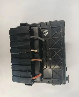 Peugeot 206 Fuse module 9650618580