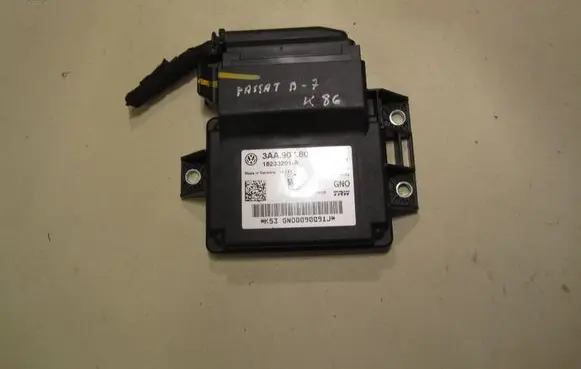 Volkswagen PASSAT B7 Other control units/modules 3AA907801G 18233201A