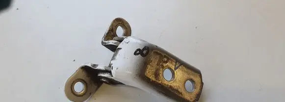Toyota Avensis T270 Front door upper hinge