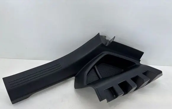 Volvo XC40 Rear sill trim cover 32296004