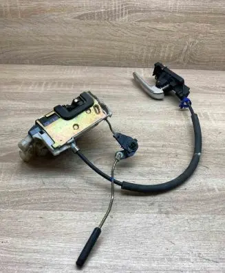Alfa Romeo 147 Front door lock B792 A739