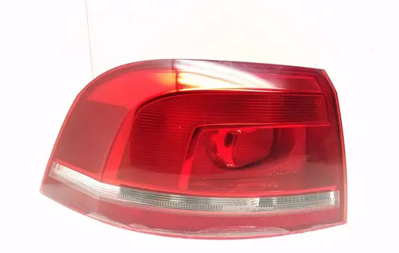 Volkswagen PASSAT B7 Rear/tail lights 3AF945095C
