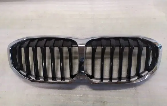 BMW 1 F40 Front grill 5A39367 5A39368 5A39366