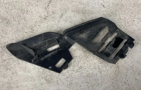 Volvo V50 Headlight/headlamp mounting bracket 30678261