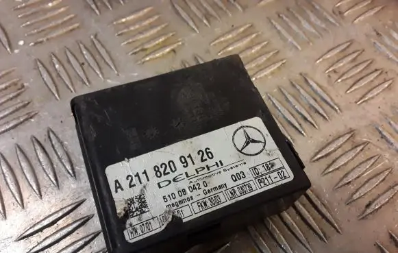 Mercedes-Benz E W211 Alarm control unit/module 2118209126 A2118209126