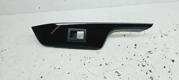 Toyota C-HR I Front door window switch trim 74231F4010