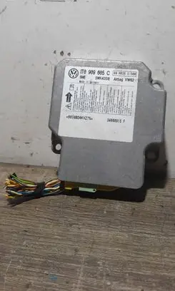 Volkswagen Touran I Airbag control unit/module 1T0909605C