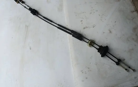 Gear shift cable linkage