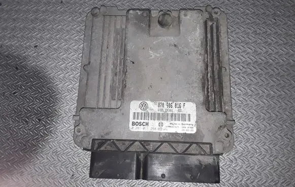 Volkswagen Touareg I Engine control unit/module 070906016F 0281011258