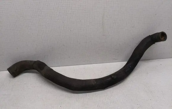 Volvo V70 Engine coolant pipe/hose