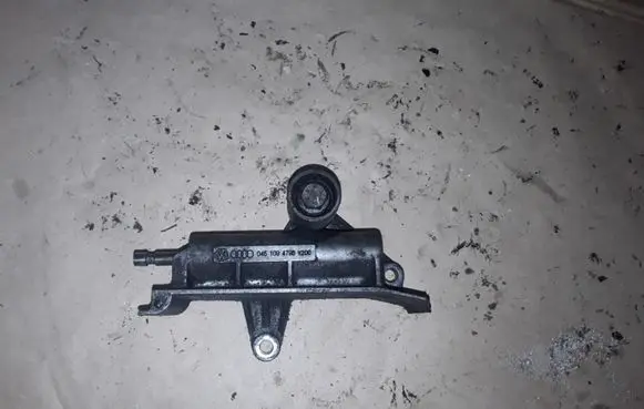 Audi A6 S6 C5 4B Timing belt/chain tensioner 045109479B