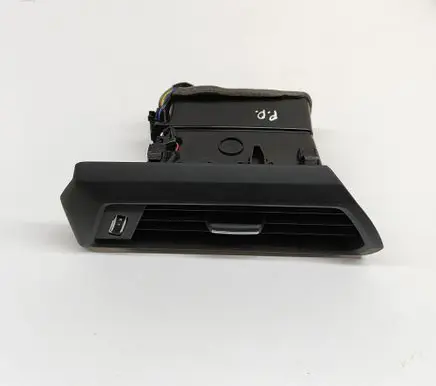 Audi e-tron Dashboard air vent grill cover trim 4KL820902A