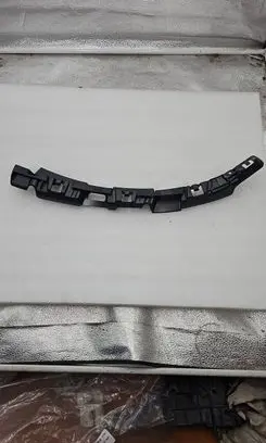 Tesla Model 3 Headlight/headlamp mounting bracket L876694