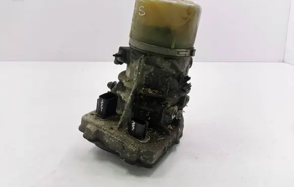 Volvo V60 Power steering pump 31340205 180711