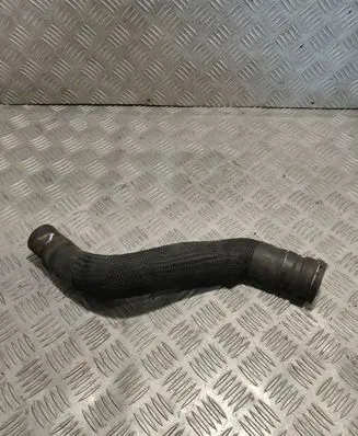 Coolant pipe/hose