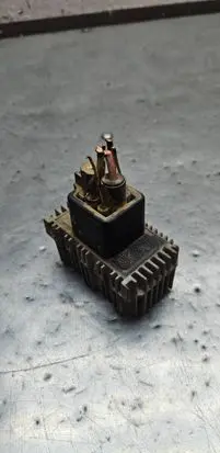 Opel Vectra B Glow plug pre-heat relay 55354141