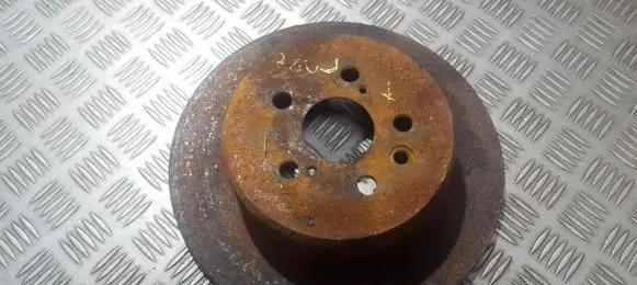 Toyota Avensis T220 Rear brake disc