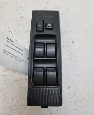 Toyota Corolla Verso AR10 Electric window control switch 848200F03000