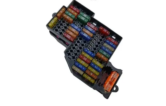 Volkswagen Touareg I Fuse module 7L0941828