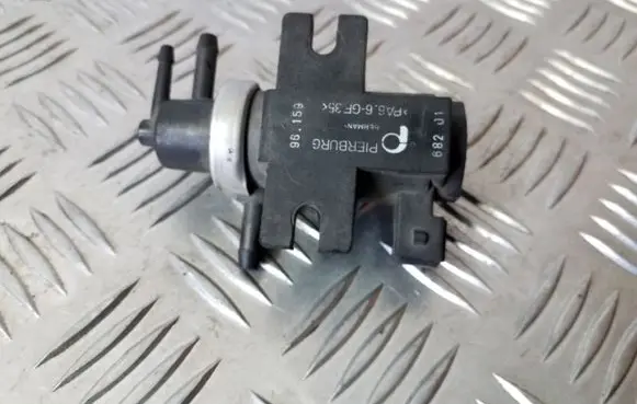 Audi A4 S4 B5 8D Turbo solenoid valve 1H0906627