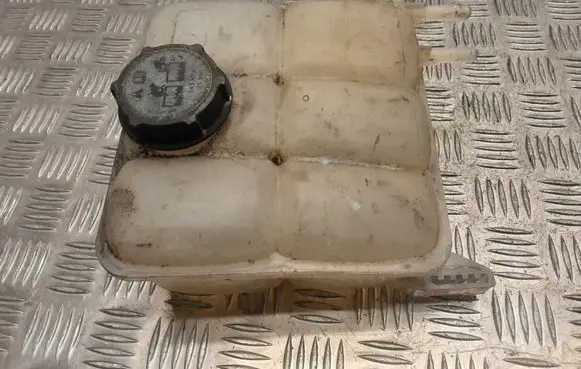 Ford Focus Coolant expansion tank/reservoir 3M5H8K218