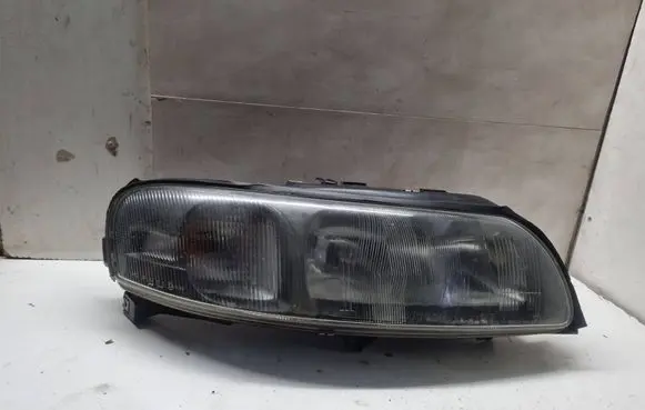Volvo V70 Headlight/headlamp 8620687 89004806