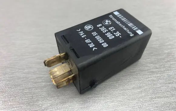 BMW 5 E39 Other relay 61358365960 61354101608 8365960