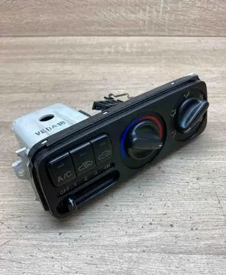 Hyundai Accent Climate control unit VEDA18