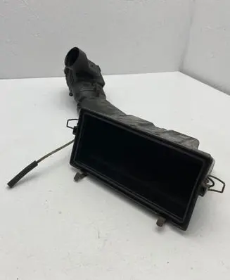 Volkswagen Golf II Air filter box cover 