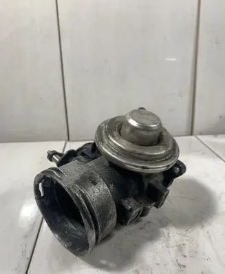 Volkswagen Golf IV Throttle valve 038129637L