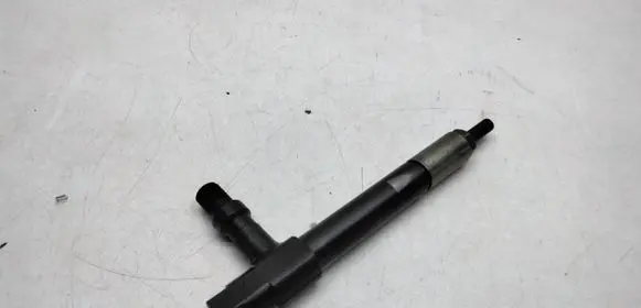 Mazda Premacy Fuel injector 7390