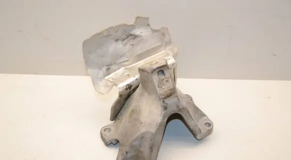 Audi A5 8T 8F Engine mounting bracket 8K0199387T 8K0199387 10074