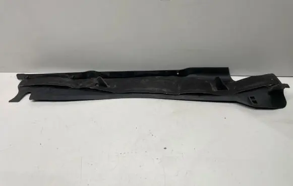Subaru Outback Fender end trim 57256AJ0201