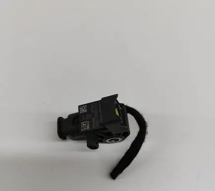 Mercedes-Benz EQC Airbag deployment crash/impact sensor A2139051300
