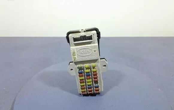 KIA Sorento Fuse box set 911713E920