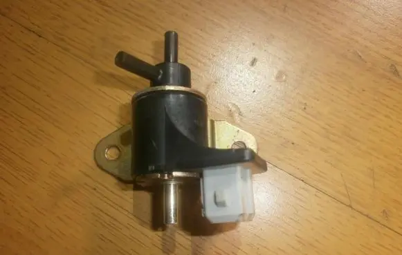 Ford Mondeo MK II Turbo solenoid valve 93bw19496ab