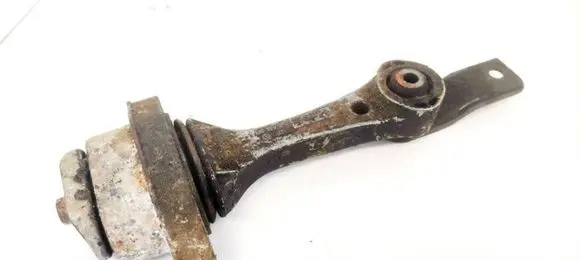 Skoda Octavia Mk1 (1U) Engine mount bracket 1J0199851