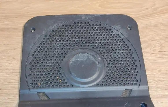 BMW 4 F32 F33 Subwoofer grill/trim 9290908 65139290908