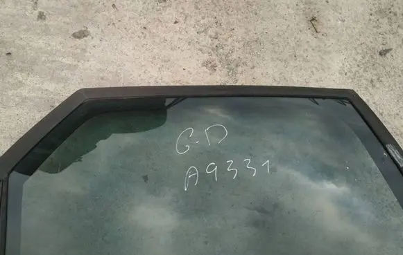 Citroen C4 II Rear door window glass as3