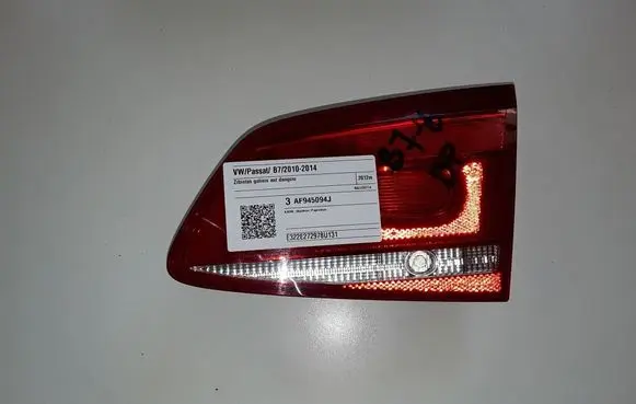 Volkswagen PASSAT B7 Tailgate rear/tail lights 