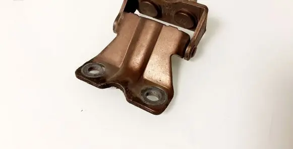 Subaru Outback Tailgate/trunk/boot hinge