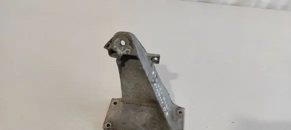 BMW 5 E39 Engine mounting bracket 1092974