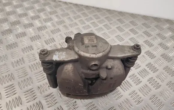Mercedes-Benz E W213 Front brake caliper 50092B