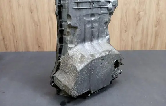 Mercedes-Benz E A207 Oil sump 2710141602 A2710141602