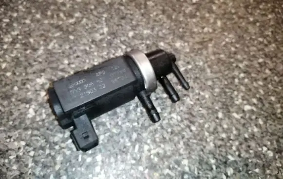 Audi A6 S6 C5 4B Turbo solenoid valve 059906627