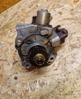 SsangYong Tivoli Fuel injection high pressure pump A6730700001 28459943 0451988EJR