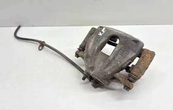 Toyota Avensis T250 Front brake caliper 