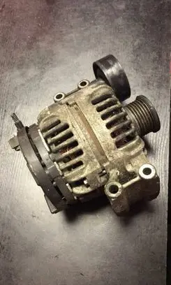 BMW 1 E81 E87 Generator/alternator 7532964