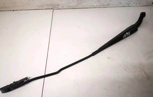 Front wiper blade arm