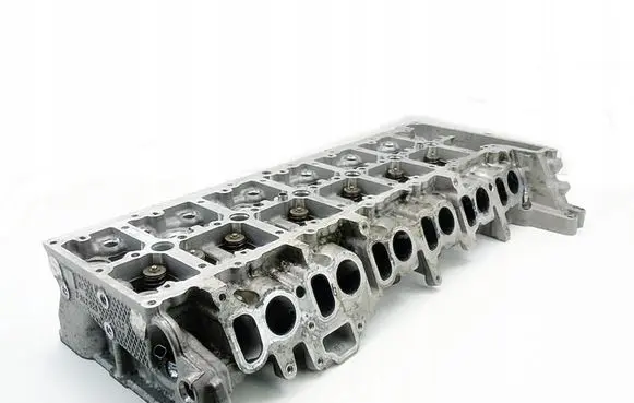 BMW 3 F30 F35 F31 Engine head 7812929